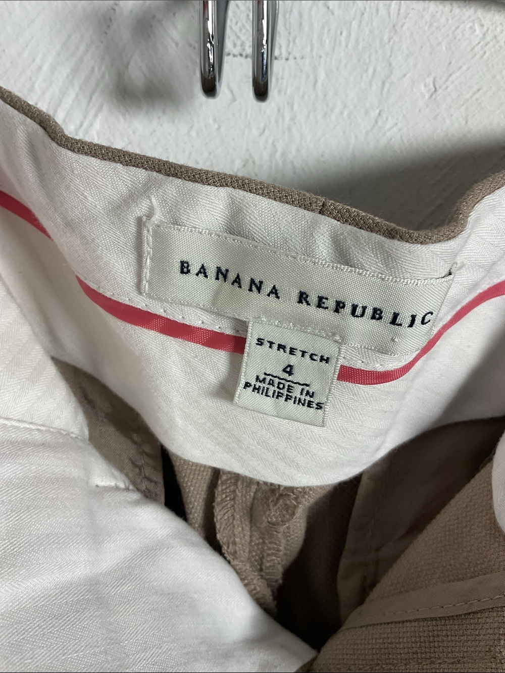 Banana Republic Stretch Pleated Trousers Cuffed Hem, Size 4, Taupe/Tan - Picture 9 of 11